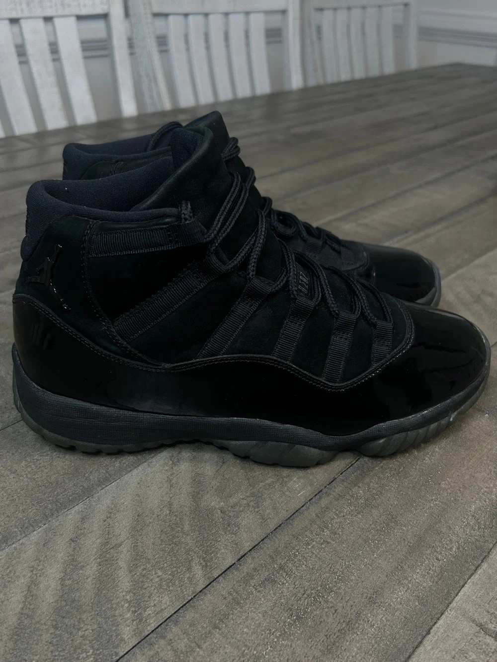 Nike Air Jordan 11 Retro Cap and Gown Black Size 11 Men’s Rare Dress Shoes